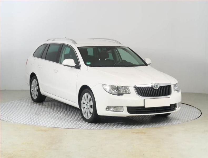 Škoda Superb - hlavní foto