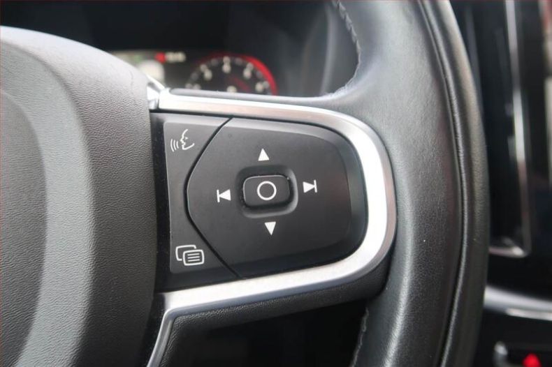 Volvo XC60 - hlavní fotka