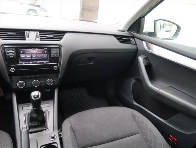 Škoda Octavia - hlavní fotka