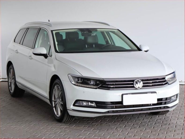 Volkswagen Passat - hlavní foto