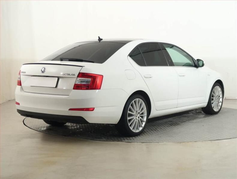 Škoda Octavia - hlavní fotka