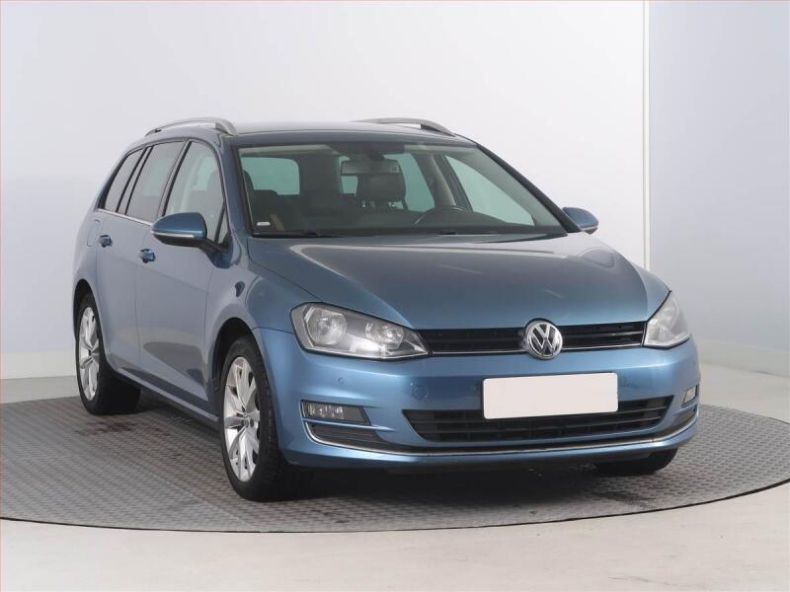 Volkswagen Golf - hlavní foto