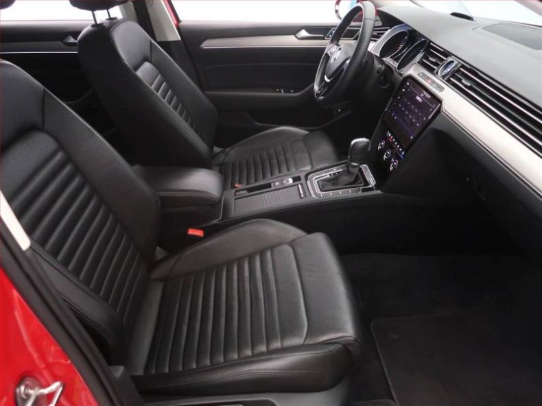 Volkswagen Passat - hlavní fotka