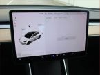 Tesla Model 3 - fotka číslo 20