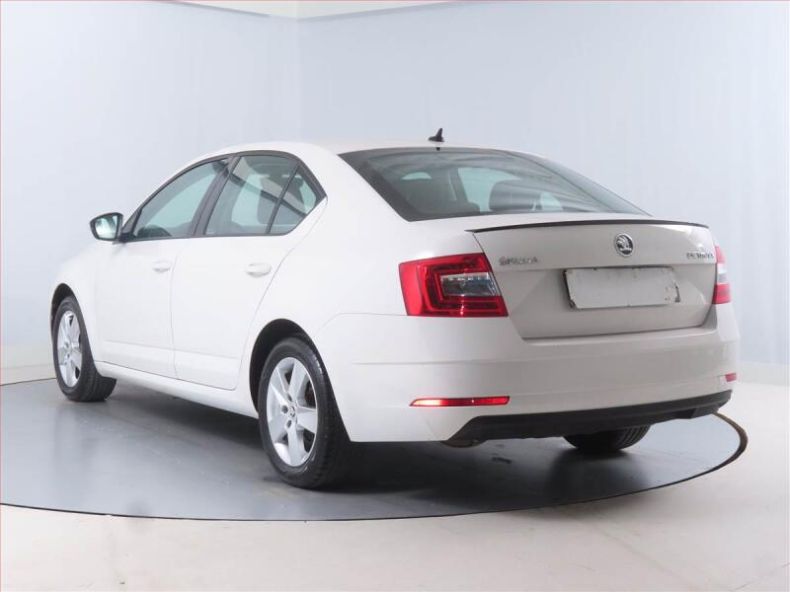 Škoda Octavia - hlavní fotka