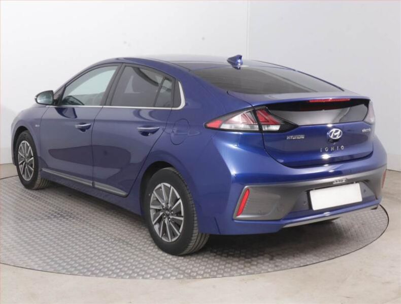 Hyundai Ioniq - hlavní fotka