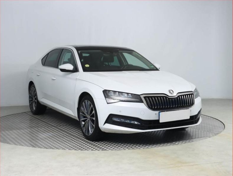 Škoda Superb - hlavní foto