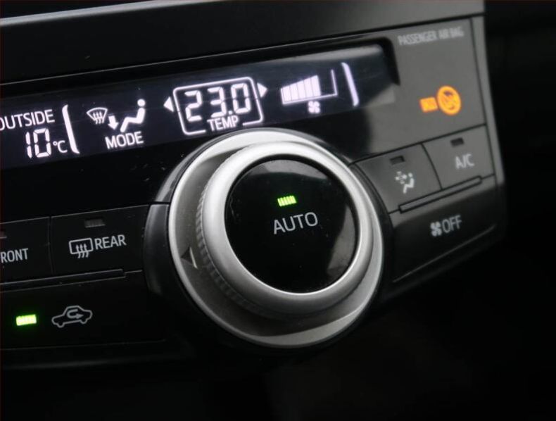 Toyota Prius - hlavní fotka