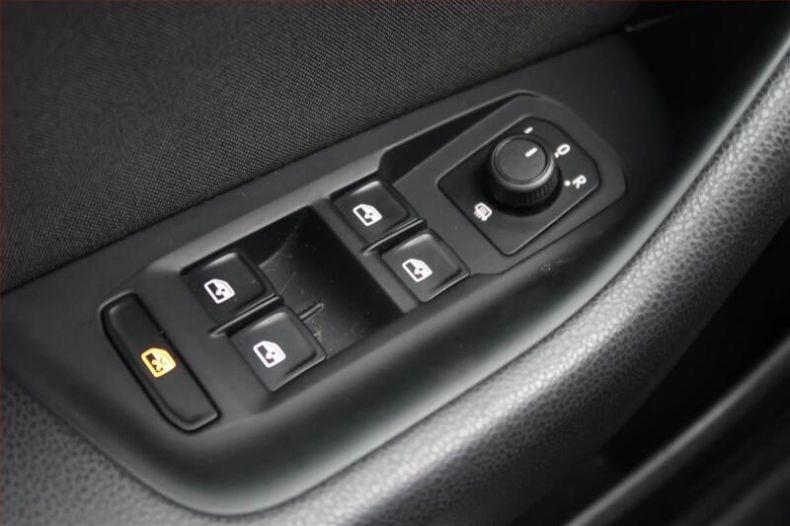 Volkswagen Passat - hlavní fotka