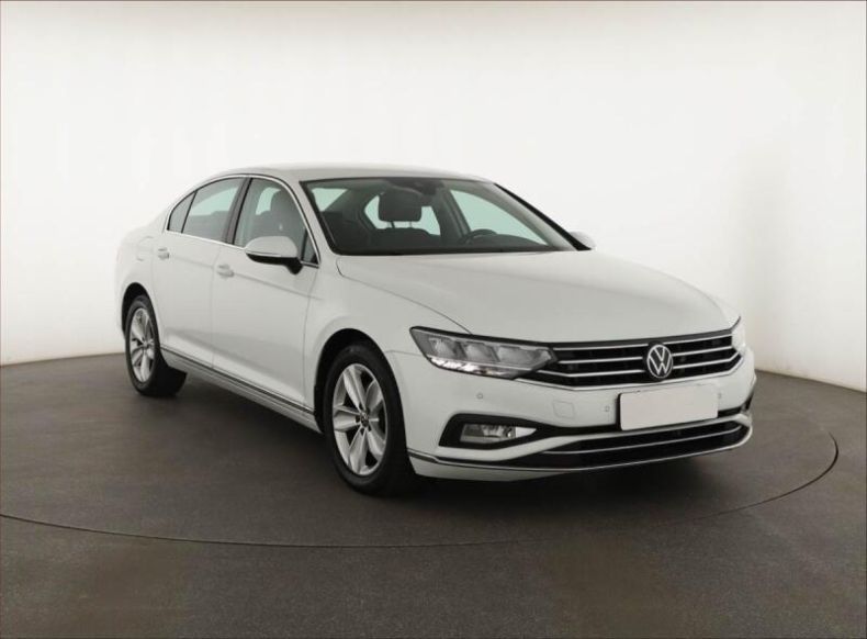 Volkswagen Passat - hlavní foto