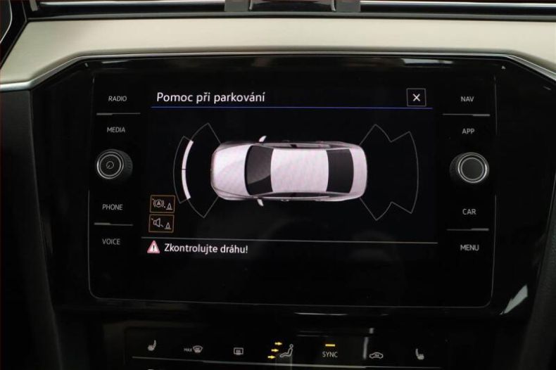 Volkswagen Passat - hlavní fotka