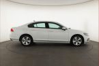 Volkswagen Passat - fotka číslo 5