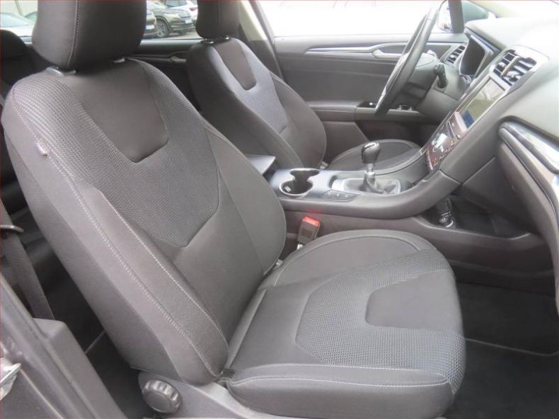 Ford Mondeo - hlavní fotka