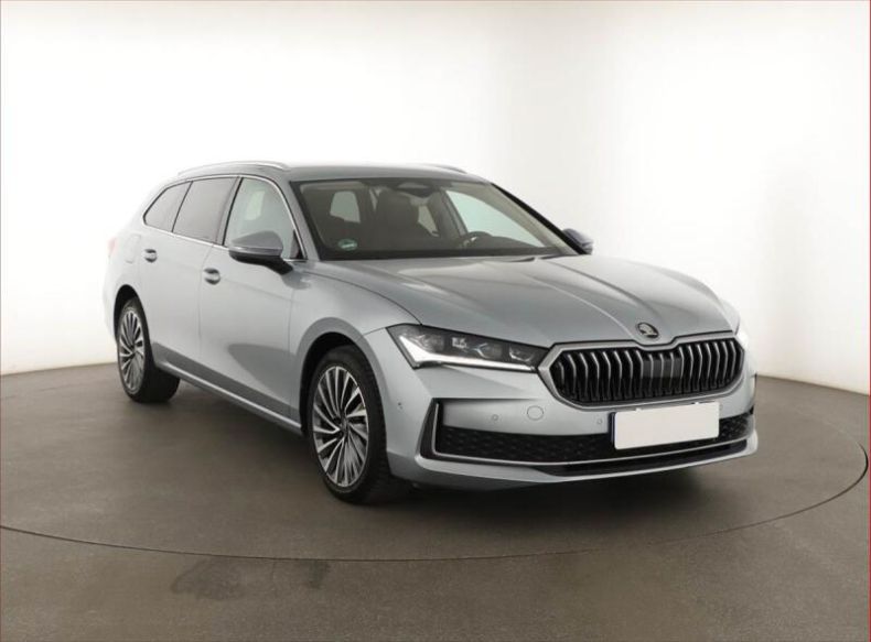 Škoda Superb - hlavní foto