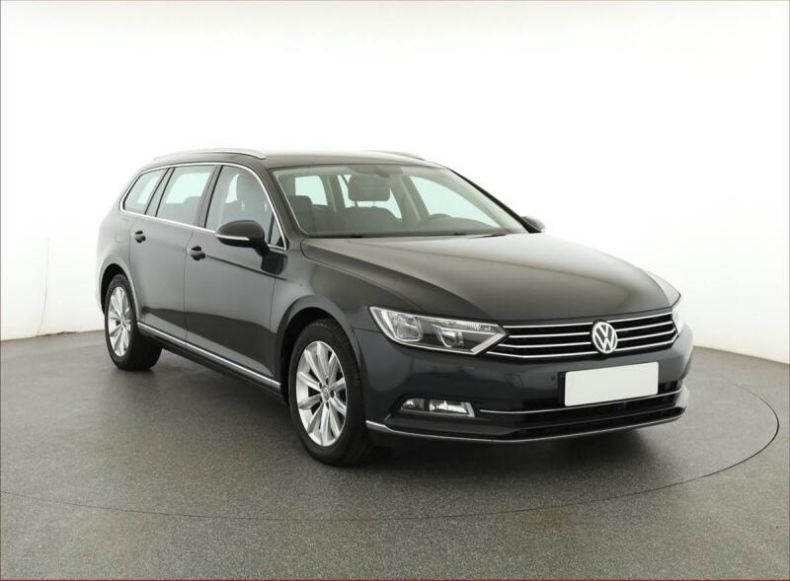 Volkswagen Passat - hlavní fotka inzerátu