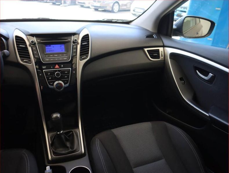 Hyundai i30 - hlavní fotka