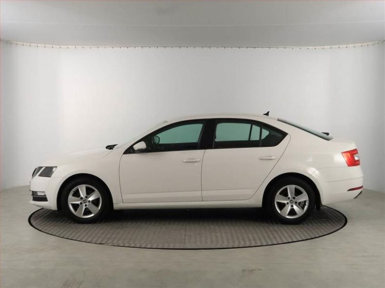 Škoda Octavia - hlavní fotka