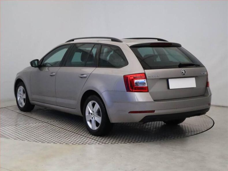 Škoda Octavia - hlavní fotka