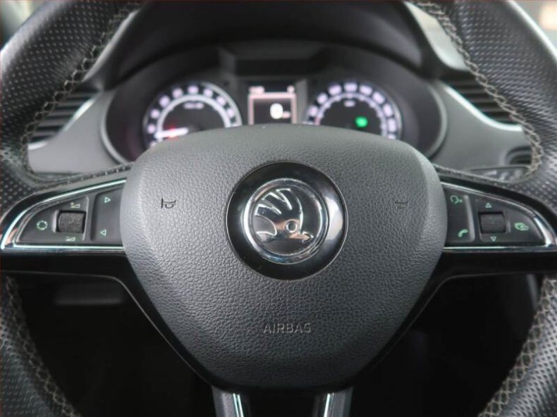 Škoda Octavia - hlavní fotka