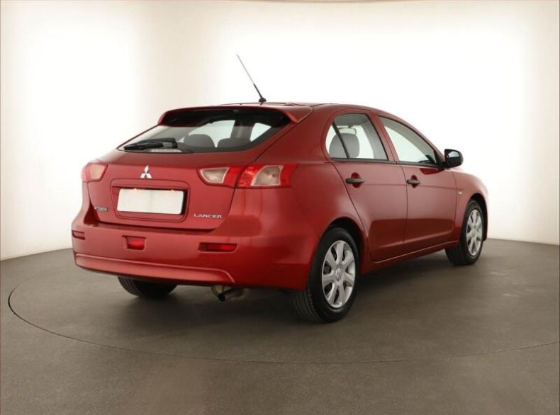 Mitsubishi Lancer - hlavní fotka