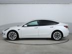 Tesla Model 3 - fotka číslo 2