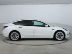 Tesla Model 3 - fotka číslo 5
