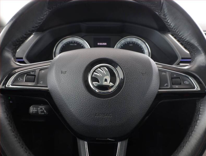 Škoda Superb - hlavní fotka