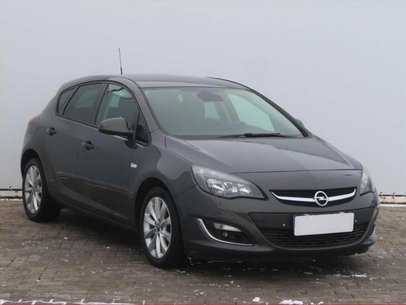 Opel Astra - hlavní foto