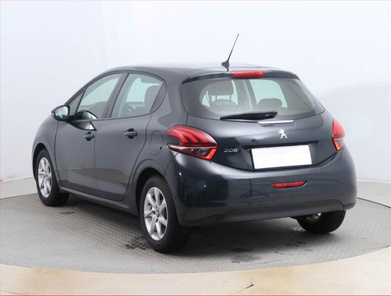 Peugeot 208 - hlavní fotka