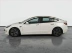 Tesla Model 3 - fotka číslo 2