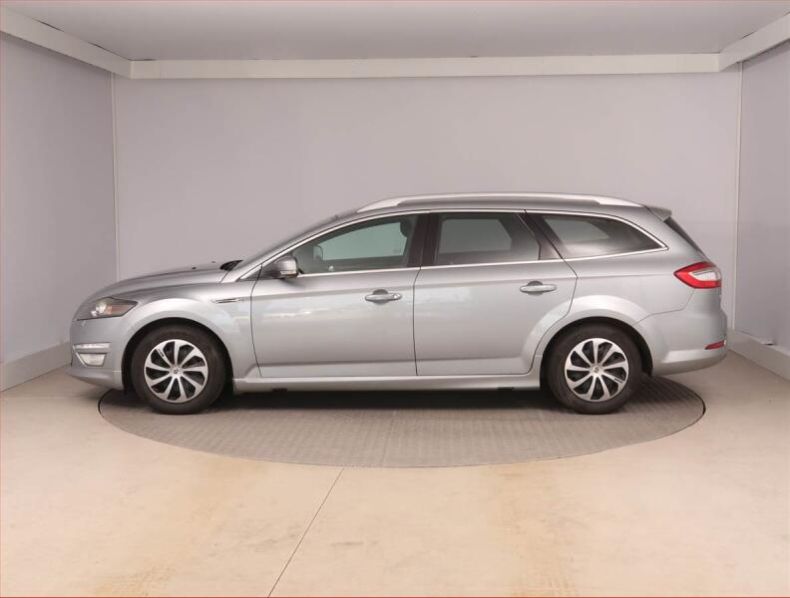 Ford Mondeo - hlavní fotka