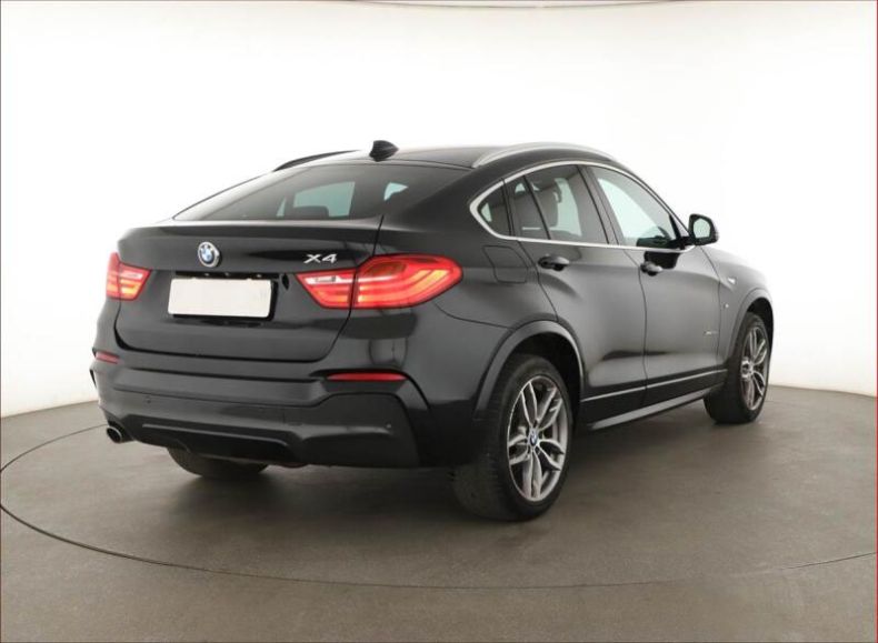 BMW X4 - hlavní fotka