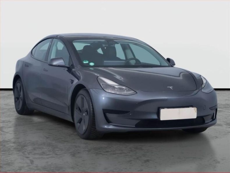 Tesla Model 3 - hlavní foto