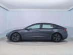 Tesla Model 3 - fotka číslo 2