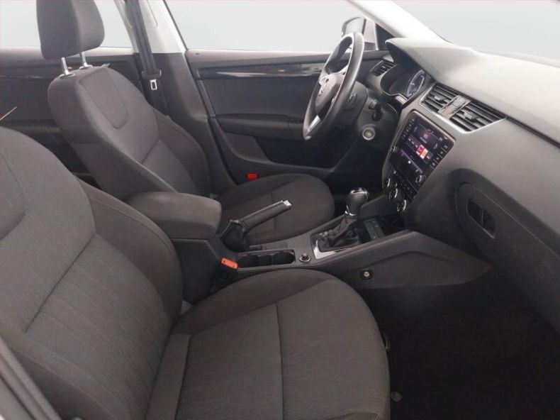 Škoda Octavia - hlavní fotka