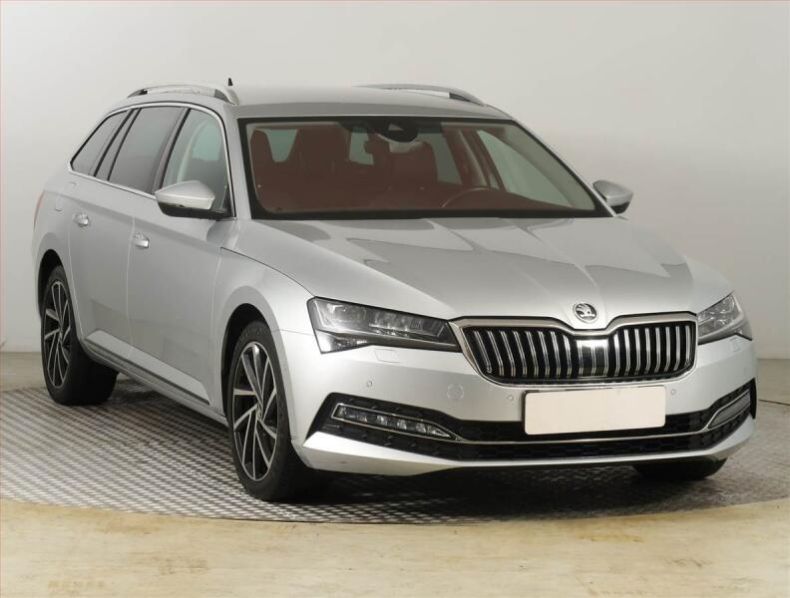 Škoda Superb - hlavní fotka