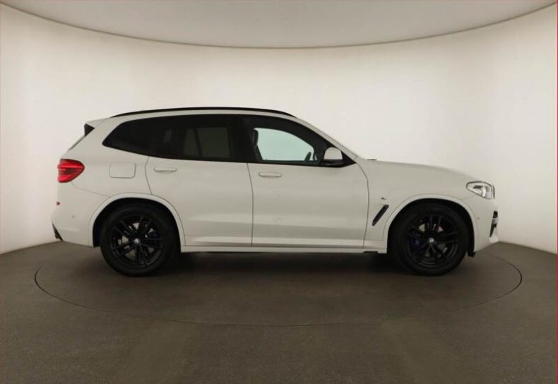 BMW X3 - hlavní fotka