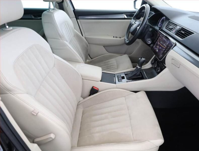 Škoda Superb - hlavní fotka