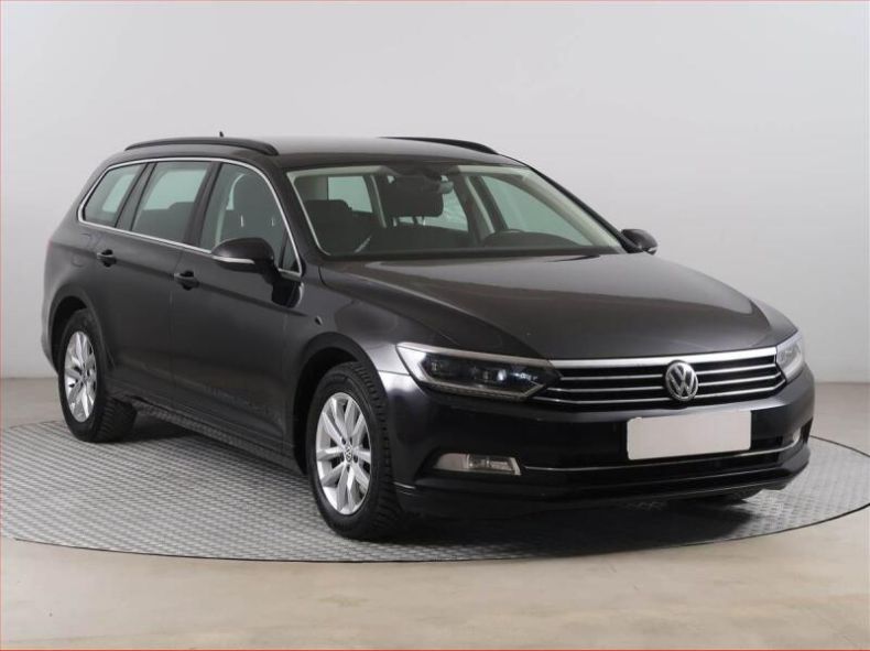 Volkswagen Passat - hlavní fotka inzerátu