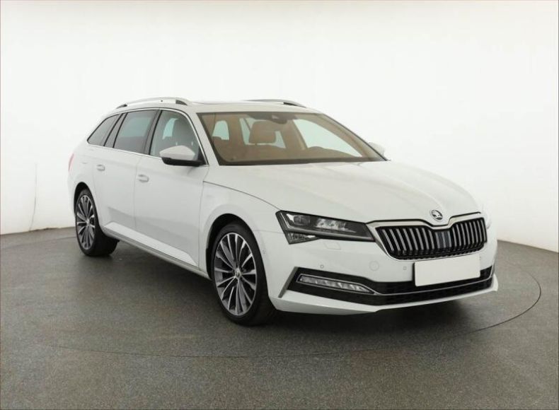 Škoda Superb - hlavní fotka