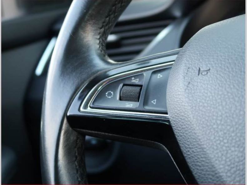 Volkswagen Golf - hlavní fotka