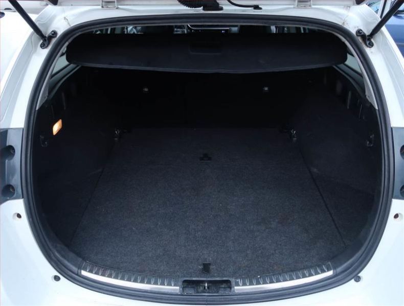 Toyota Auris - hlavní fotka