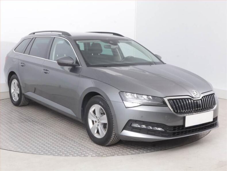 Škoda Superb - hlavní fotka