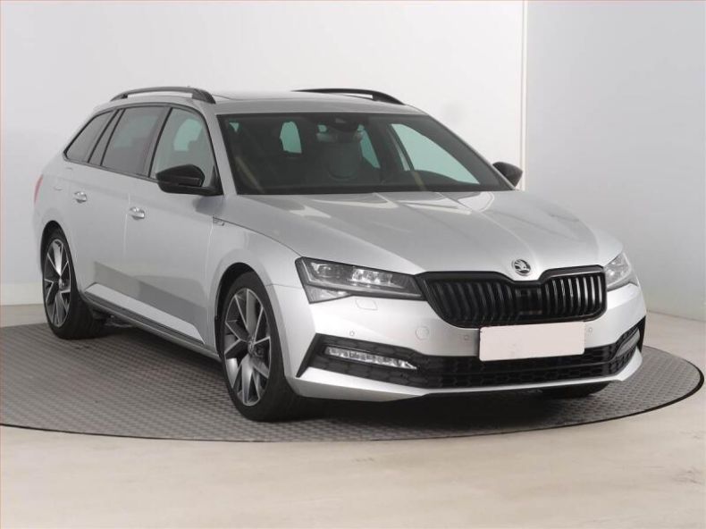 Škoda Superb - hlavní foto