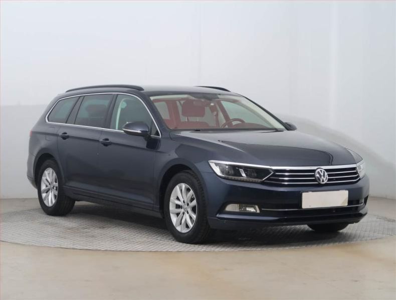 Volkswagen Passat - hlavní foto