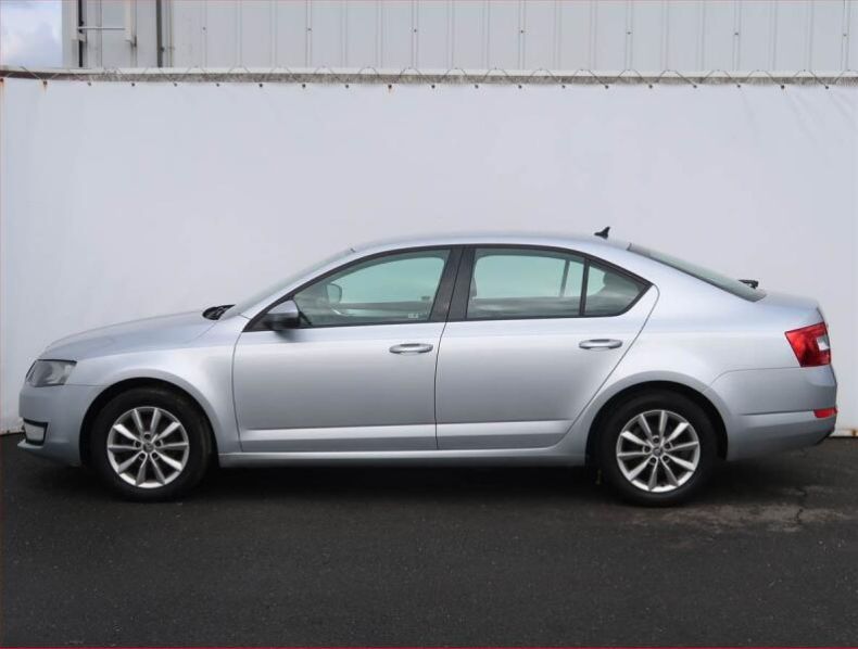 Škoda Octavia - hlavní fotka
