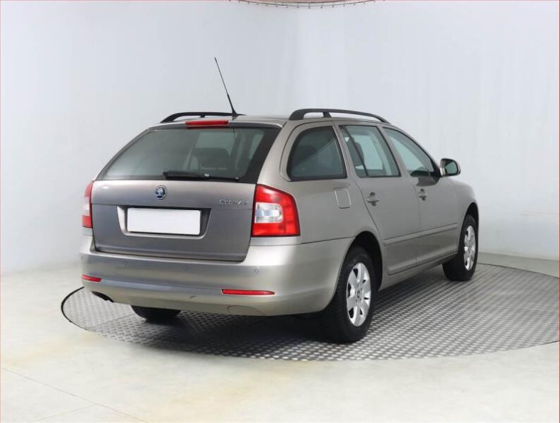 Škoda Octavia - hlavní fotka