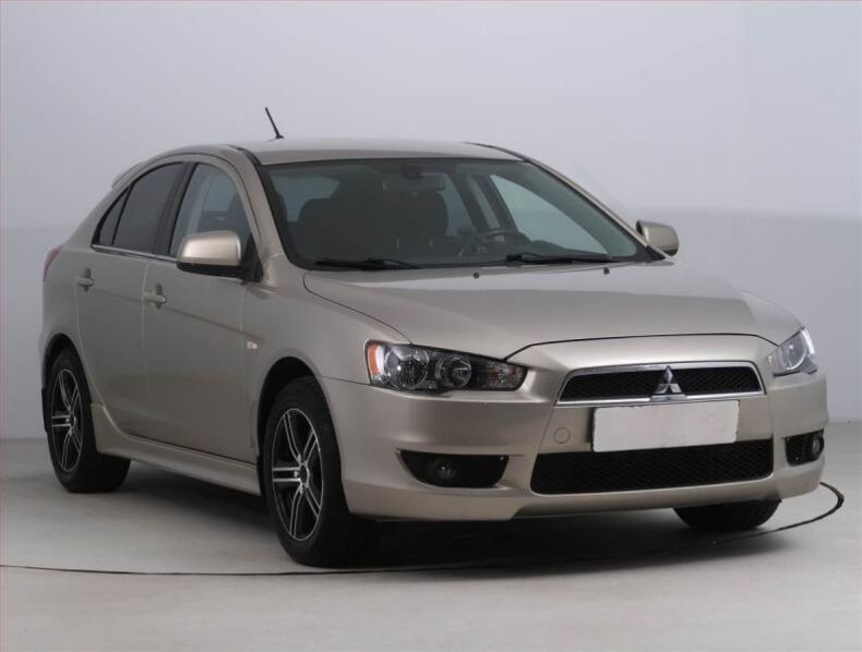 Mitsubishi Lancer - hlavní foto