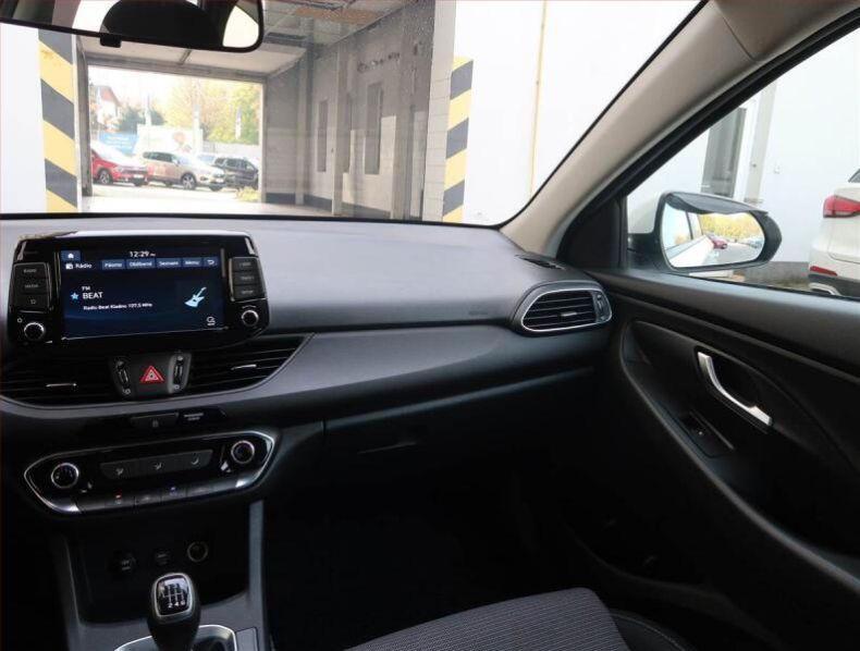 Hyundai i30 - hlavní fotka