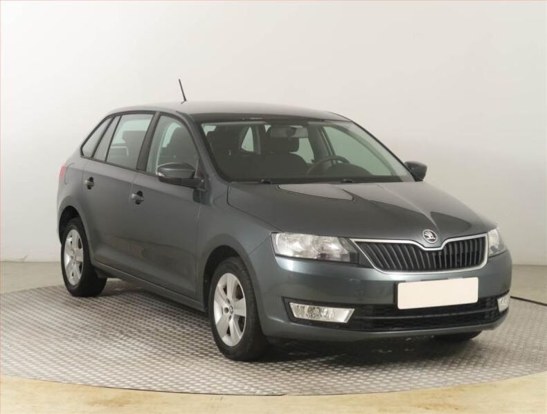 Škoda Rapid - hlavní foto